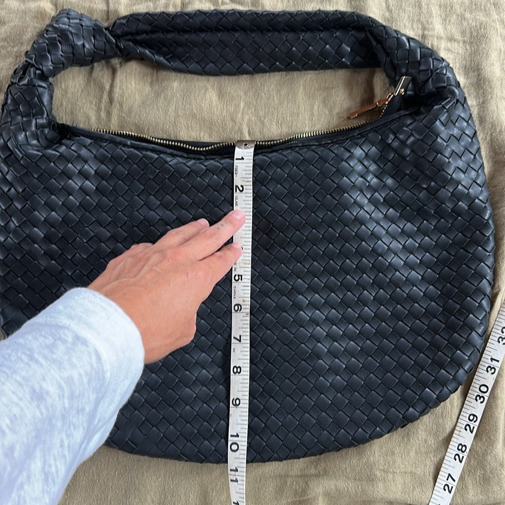 Melie Bianco Black Woven Hobo Bag - Picture 8 of 9